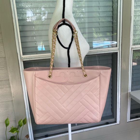 Tory Burch Handbags - Tory Burch tote
